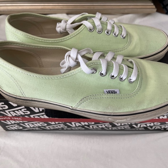 Vans Authentic Core Classics - Lime Green (9.5M) - Picture 2 of 4